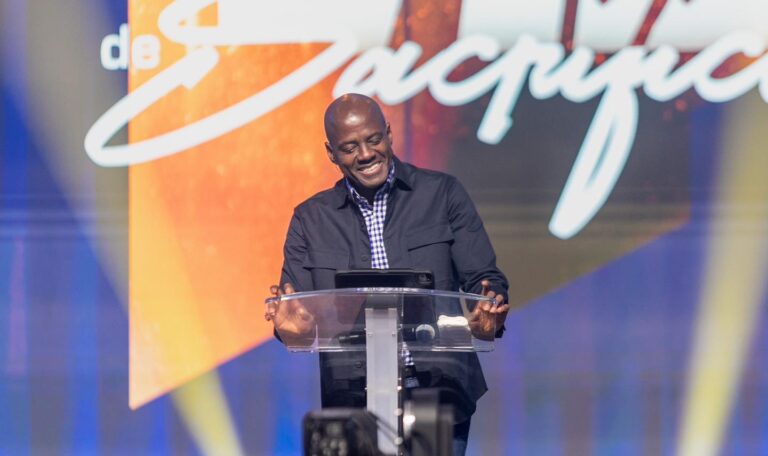 JOUR 3 – SÉMINAIRE – LA NÉCESSITÉ D&rsquo;UNE VIE DE SACRIFICE – Apôtre Yves CASTANOU