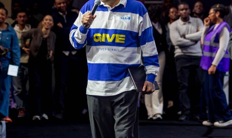 J1 Soirée d&rsquo;ouverture – Conférence : Donne-toi tout entier – Bishop Dag HEWARD-MILLS à Paris