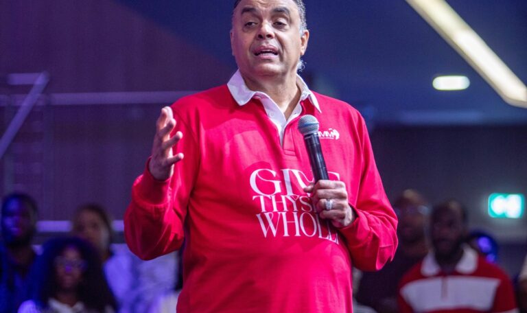 J2 Matin – Conférence : Donne-toi tout entier – Bishop Dag HEWARD-MILLS à Paris